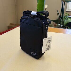 Lululemon Easy access crossbody, black